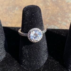 pandora round halo ring